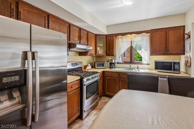 7 Hanover Ave, Warren Twp., NJ 07059