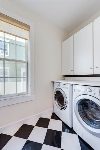 83 John Street, Newport, RI 02840