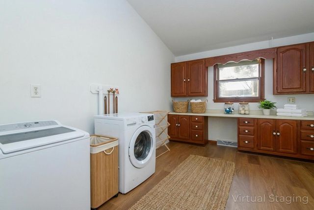 S66W12582 Somerset DRIVE, Muskego, WI 53150