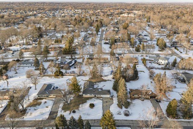 S66W12582 Somerset DRIVE, Muskego, WI 53150