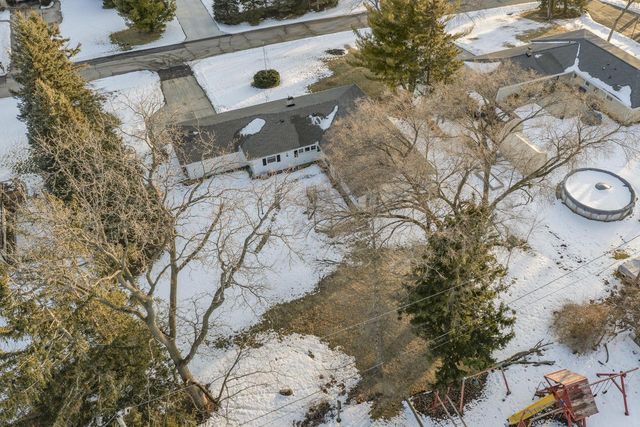 S66W12582 Somerset DRIVE, Muskego, WI 53150