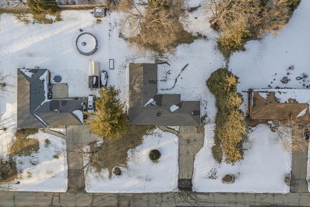 S66W12582 Somerset DRIVE, Muskego, WI 53150