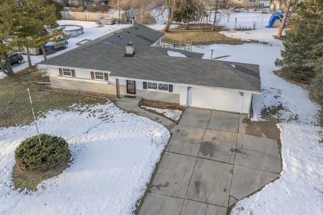 S66W12582 Somerset DRIVE, Muskego, WI 53150