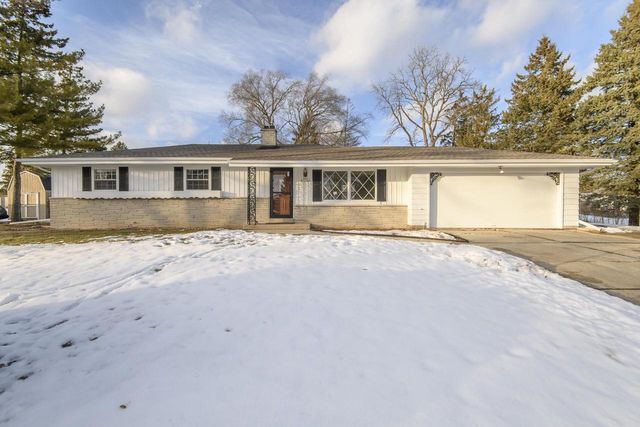 S66W12582 Somerset DRIVE, Muskego, WI 53150