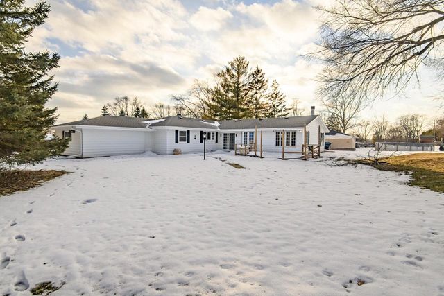 S66W12582 Somerset DRIVE, Muskego, WI 53150