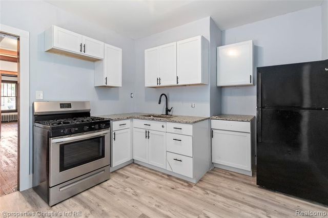 4573 Vancouver, Detroit, MI 48204