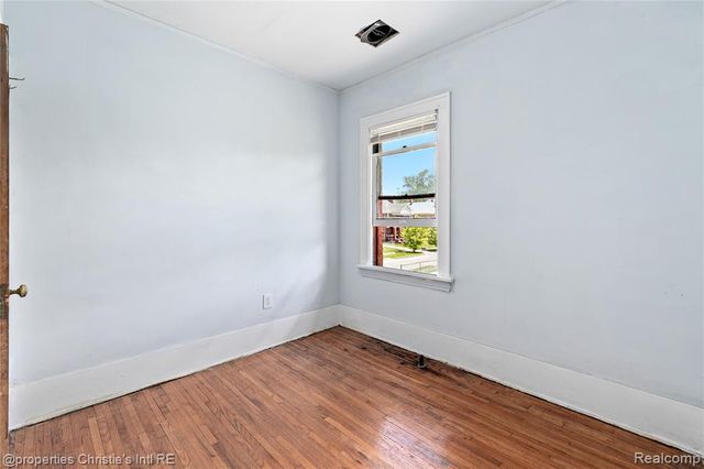 4573 Vancouver, Detroit, MI 48204