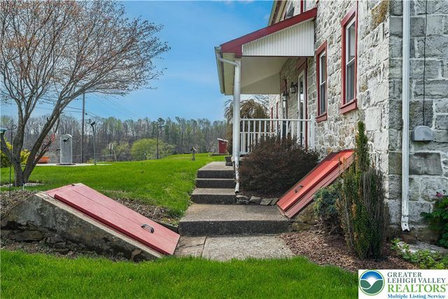 2534 Lapp Road, South Whitehall Twp, PA 18104