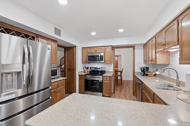 4206 Tall Elm Woods, San Antonio, TX 78249