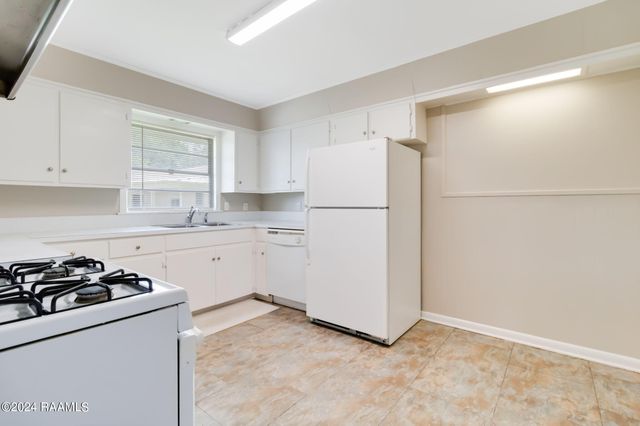 200 Montrose Avenue, Lafayette, LA 70503
