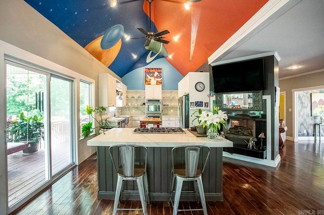 8 Eagle Crest Cove, Little Rock, AR 72205