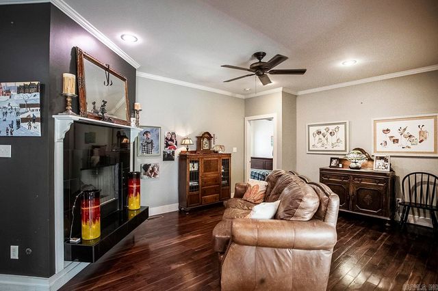 8 Eagle Crest Cove, Little Rock, AR 72205