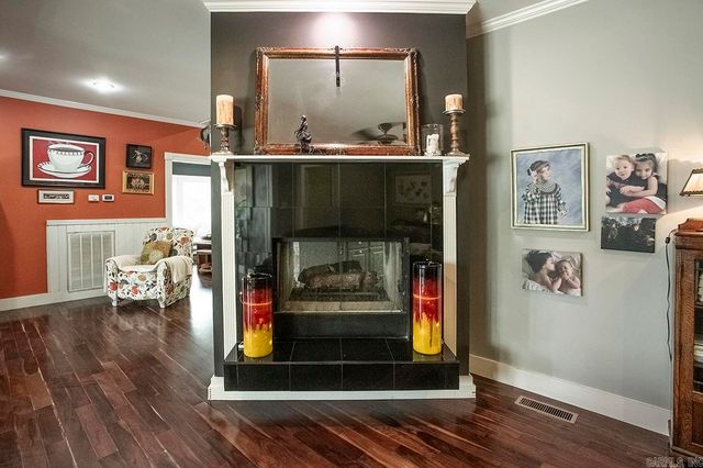 8 Eagle Crest Cove, Little Rock, AR 72205