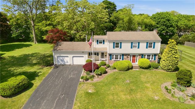 5 Heritage Road, Bristol, RI 02809