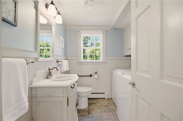 5 Heritage Road, Bristol, RI 02809