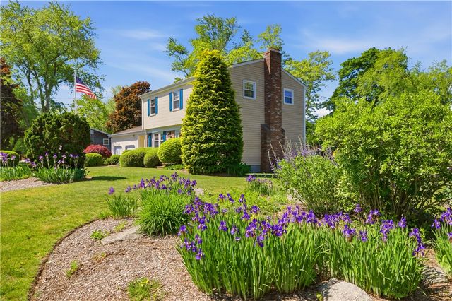 5 Heritage Road, Bristol, RI 02809