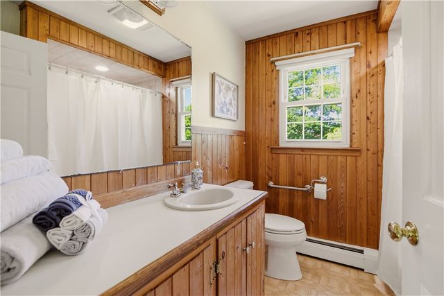 5 Heritage Road, Bristol, RI 02809