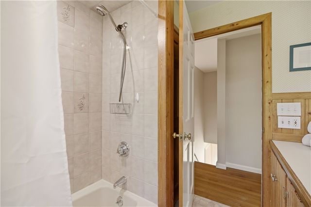5 Heritage Road, Bristol, RI 02809