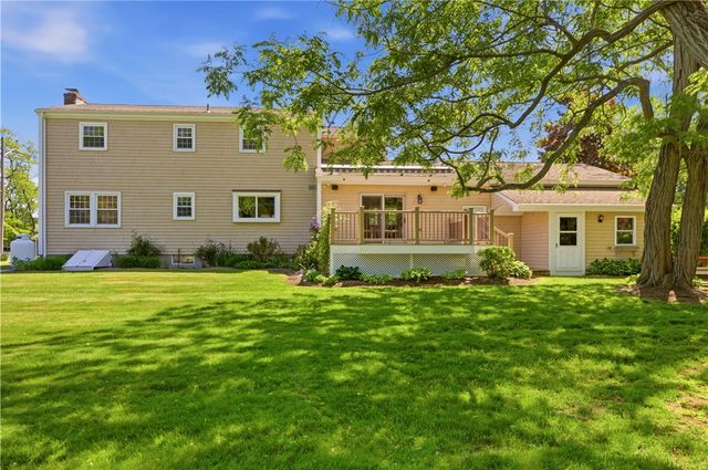 5 Heritage Road, Bristol, RI 02809