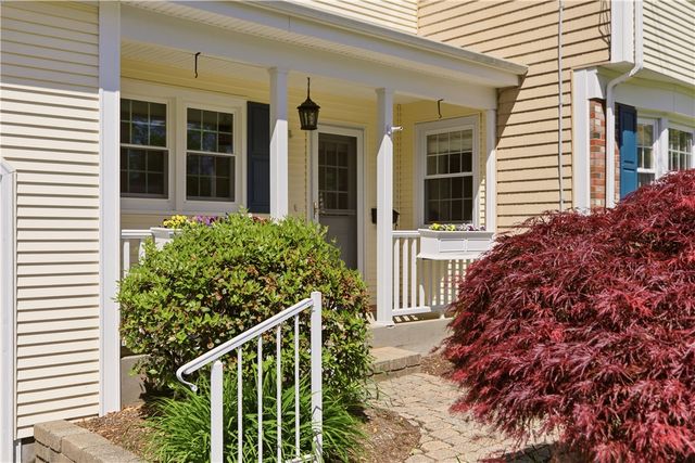 5 Heritage Road, Bristol, RI 02809