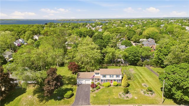 5 Heritage Road, Bristol, RI 02809