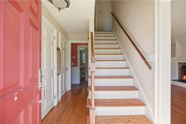 5 Heritage Road, Bristol, RI 02809