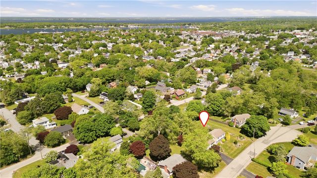 5 Heritage Road, Bristol, RI 02809