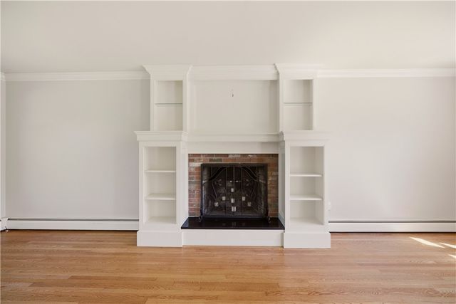 5 Heritage Road, Bristol, RI 02809