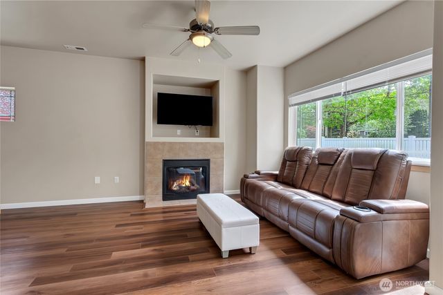 6516 127th Street Ct E, Puyallup, WA 98373