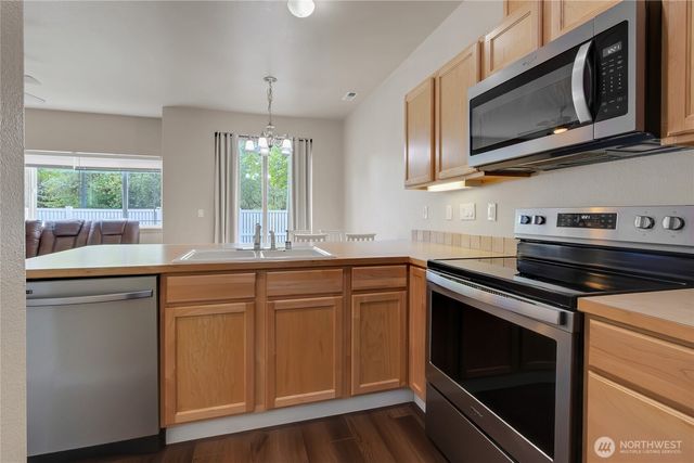 6516 127th Street Ct E, Puyallup, WA 98373
