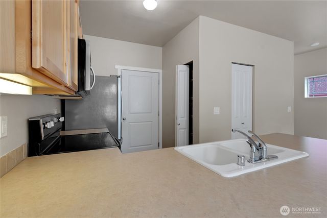 6516 127th Street Ct E, Puyallup, WA 98373