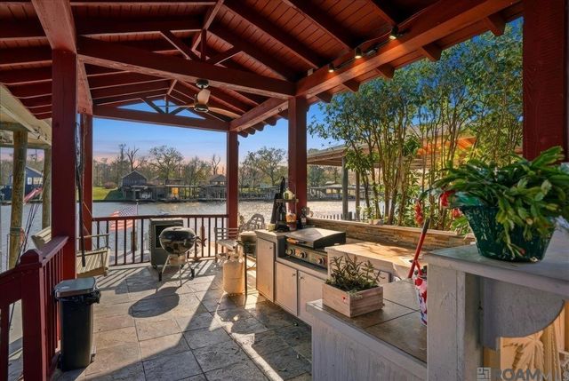 21105 Waterfront East Dr, Maurepas, LA 70449