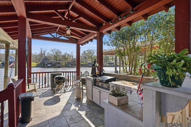 21105 Waterfront East Dr, Maurepas, LA 70449