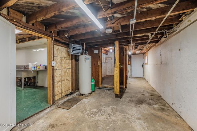 22090 S Hwy 3, Cataldo, ID 83810