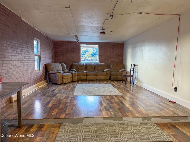 22090 S Hwy 3, Cataldo, ID 83810