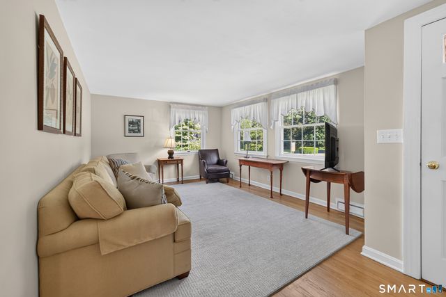 9 Farview Avenue, Old Saybrook, CT 06475