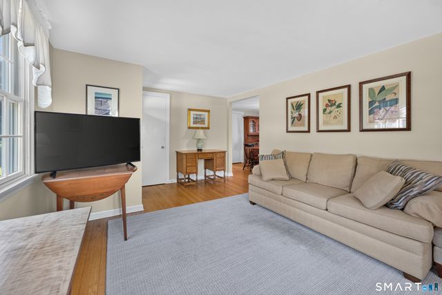 9 Farview Avenue, Old Saybrook, CT 06475
