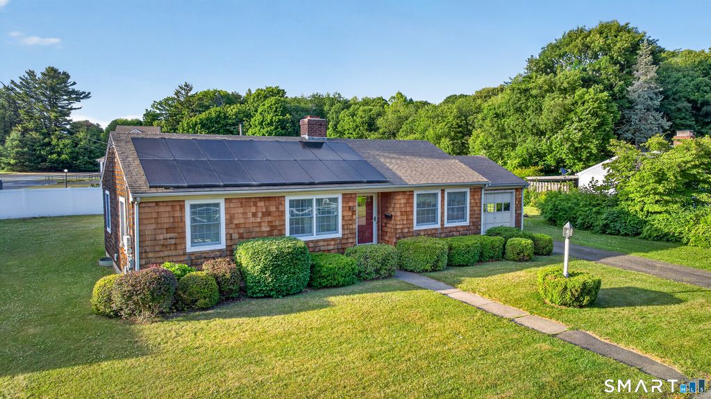 9 Farview Avenue, Old Saybrook, CT 06475