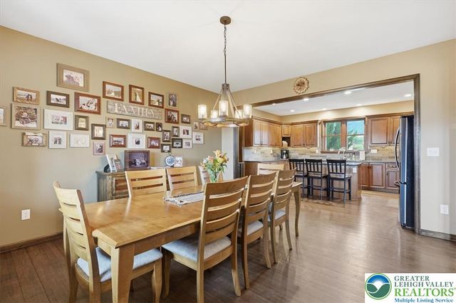 1203 North Cottonwood Road, Lehigh Twp, PA 18038