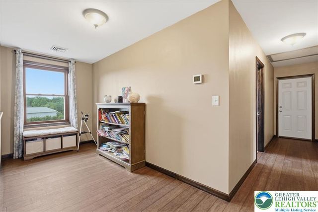 1203 North Cottonwood Road, Lehigh Twp, PA 18038