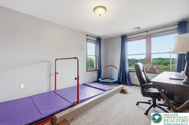 1203 North Cottonwood Road, Lehigh Twp, PA 18038