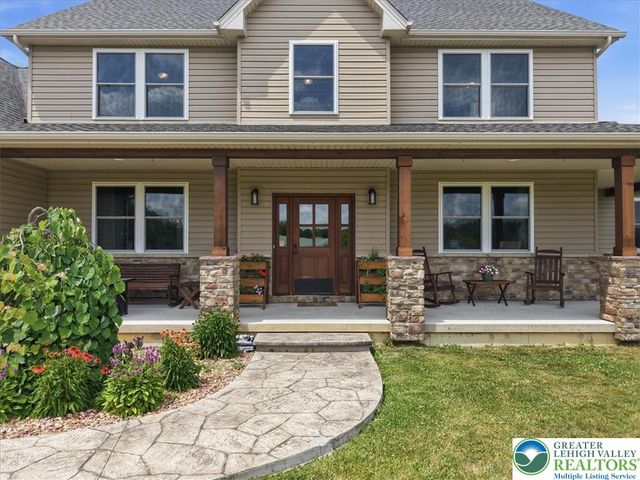 1203 North Cottonwood Road, Lehigh Twp, PA 18038