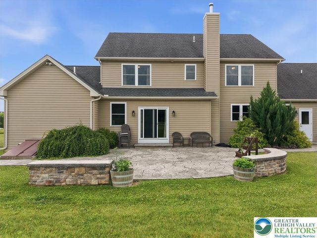 1203 North Cottonwood Road, Lehigh Twp, PA 18038