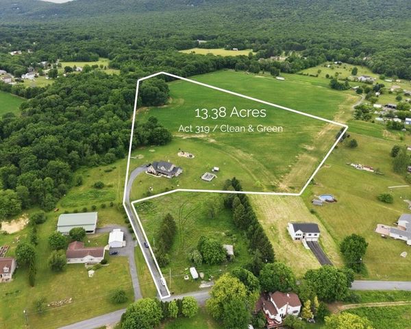 1203 North Cottonwood Road, Lehigh Twp, PA 18038