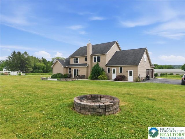 1203 North Cottonwood Road, Lehigh Twp, PA 18038