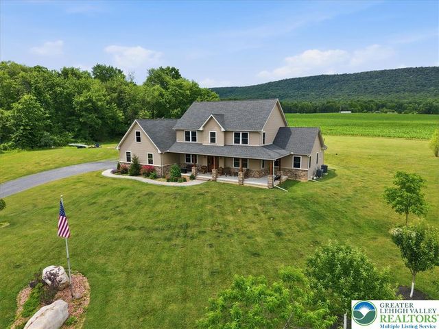 1203 North Cottonwood Road, Lehigh Twp, PA 18038