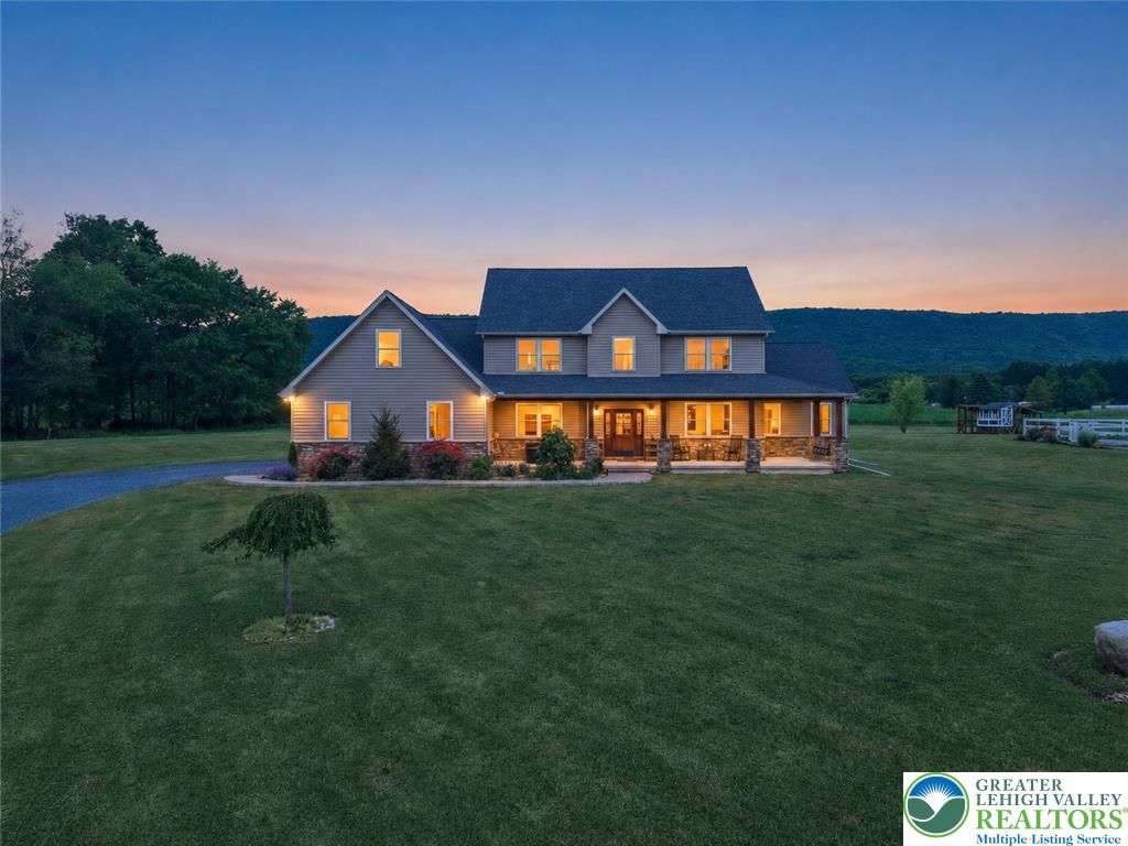 1203 North Cottonwood Road, Lehigh Twp, PA 18038