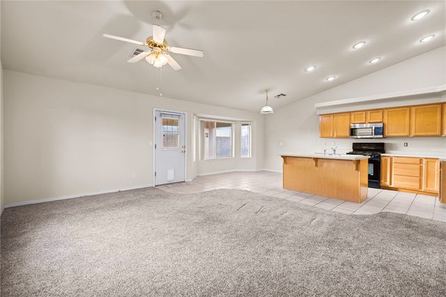 3797 Henry Fonda Way, Kingman, AZ 86409