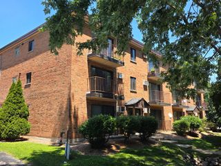 724 Warren Avenue 101, Downers Grove, IL 60515