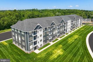 157 SPANGLERS MILL RD #24-106, New Cumberland, PA 17070